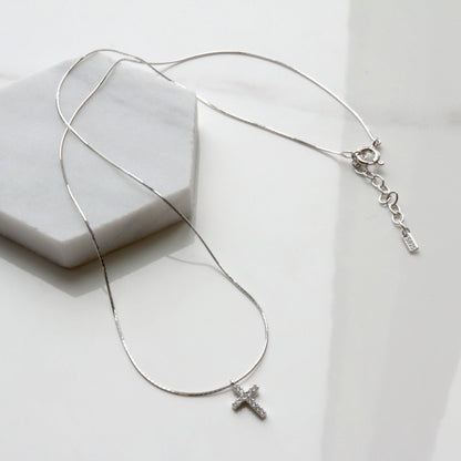 Cross pendant silk necklace